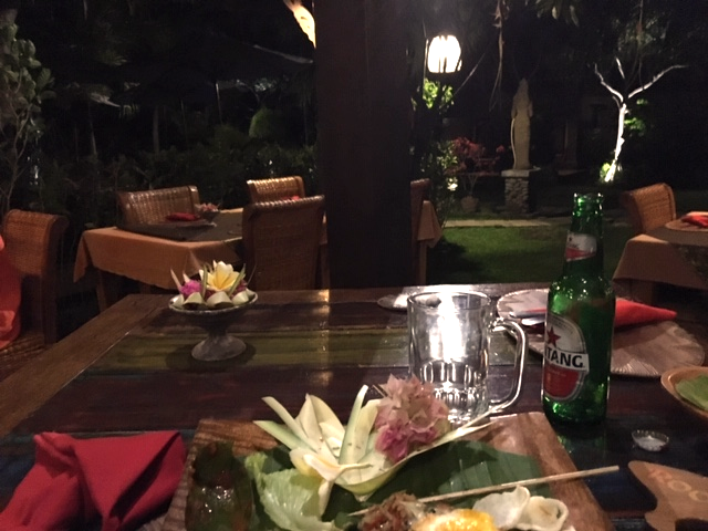 Et bord til én, tak